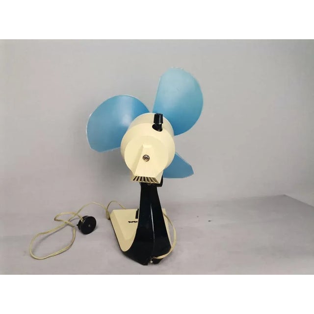 1960s Mid-Century Blue Plastic Table Fan, Soviet Union, 1969 For Sale - Image 5 of 13