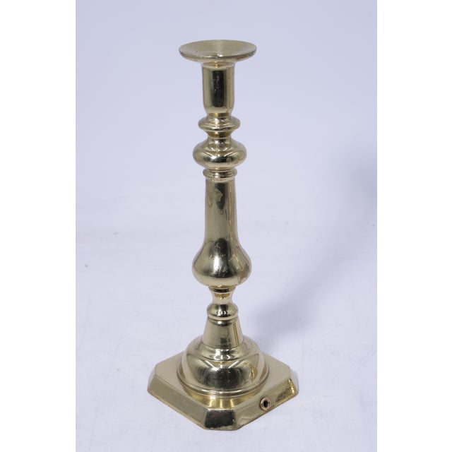 Pair of Virginia Metalcrafters Harvin Brass Candlesticks For Sale In Philadelphia - Image 6 of 16