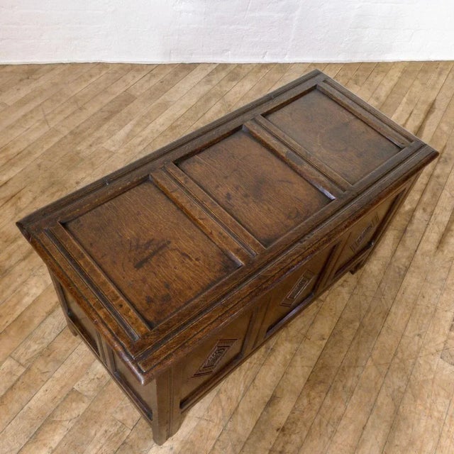17th Century English Oak Kist For Sale - Image 4 of 14