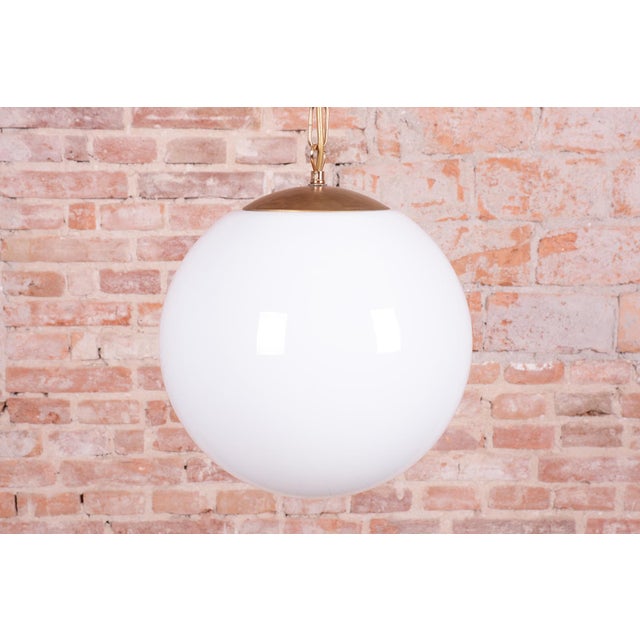 Maker: Kamenický Šenov Socket: E27 This elegant and timeless pendant chandelier dates from the 1960s in Czechoslovakia and...