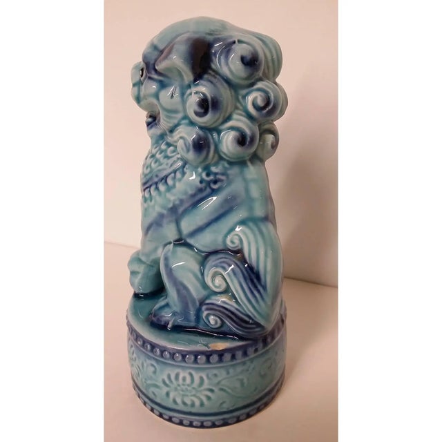 Chinese Vintage Porcelaine Blue Foo Dog Lion Chinese Art For Sale - Image 3 of 5