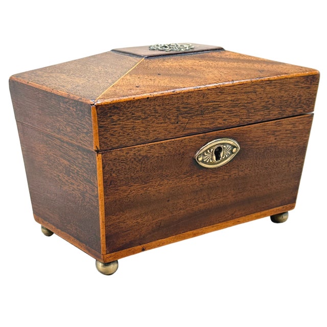 Brown 18th Century Georgian Sarcophagus-Shaped Mahogany Tea Caddy For Sale - Image 8 of 11