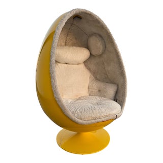 Attributed to Henrik Thor-Larsen “Ovalia” Egg Chair W/ Speakers – Yellow & Beige – Space Age Mid Century Modern (1968 Torlan Sweden) For Sale
