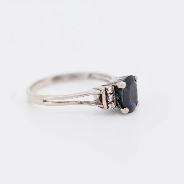 Contemporary Gold Sapphire Diamond Ring, Size 7.75 For Sale - Image 3 of 6