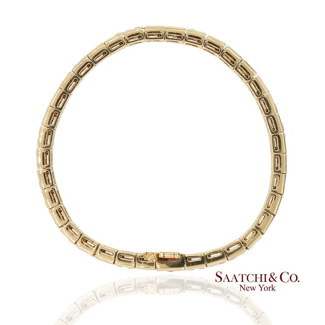 Early 21st Century 12.50 Ct Natural Yellow Sapphire Princess Cut Bracelet in 18k Yellow Gold For Sale - Image 5 of 13