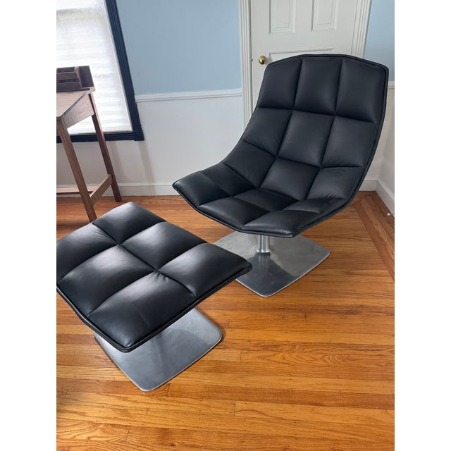 Modern Authentic Knoll Studio-Jehs+Laub Pedestal Lounge & Ottoman-Black Leather/Silver Base For Sale - Image 3 of 6