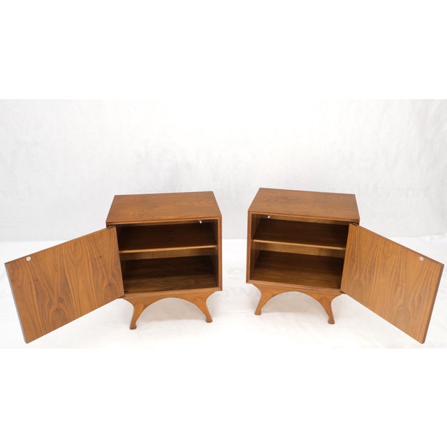 Pair Sculpted Fronts Legs Walnut Mid-Century Modern Nightstands End Tables MINT! For Sale - Image 13 of 13