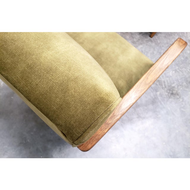 Mid-Century Modern Bentwood Armchair in Forest Green Velvet by Jindrich Halabala, 1930s For Sale - Image 3 of 12