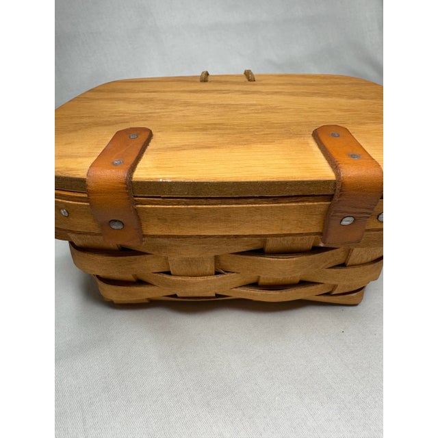 Camel Arts & Crafts Longaberger Handwoven Lidded Basket For Sale - Image 8 of 12
