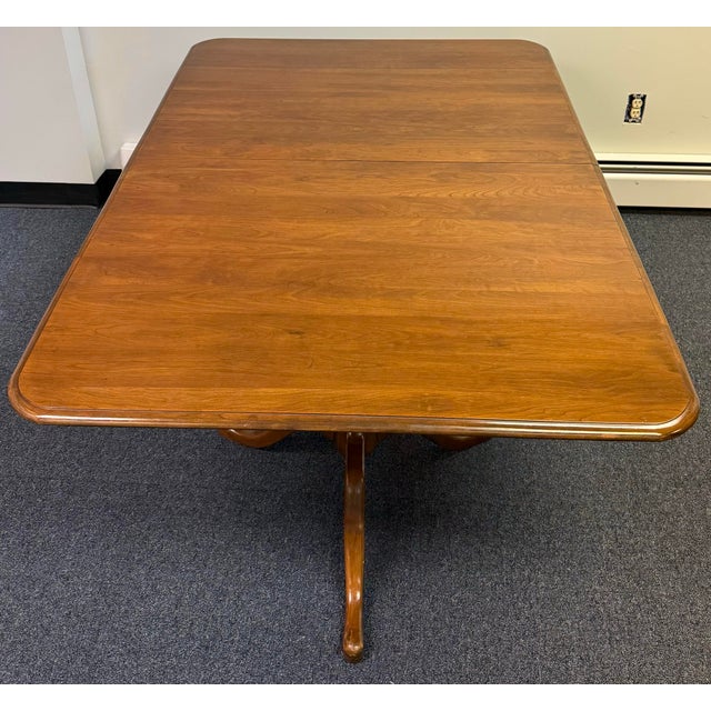 Vintage heirloom quality dining table by Pennsylvania house. Quality American craftsmanship in a timeless Georgian style...