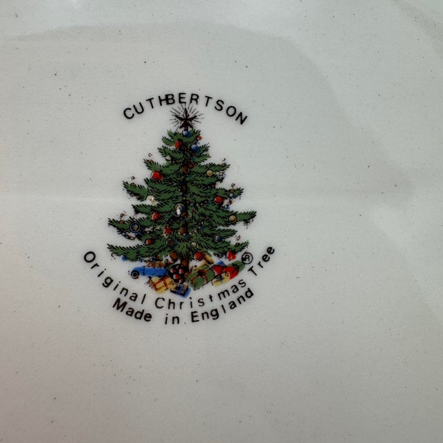 This listing is for 4 dinner plates with narrow green band (1985-2001), 1 dinner plate with wider green band (1983-89),...