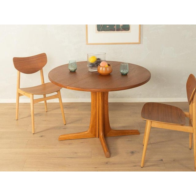 1960s Dining Table, Gudme Møbelfabrik Accomplished design: perfect proportions and evident attention to detailHigh-quality...
