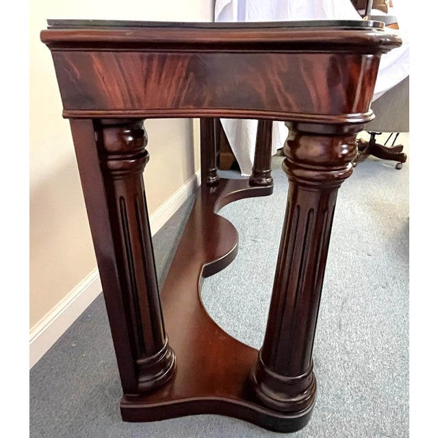 Late 20th Century Monumental Flame Mahogany Fluted Corner Serpentine Front Console Table With Beveled Glass Top For Sale - Image 5 of 13