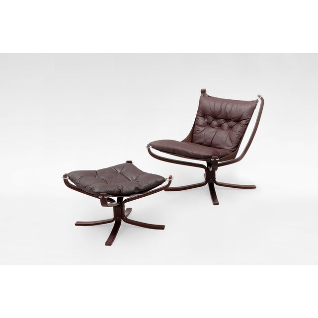 Wood Set of Vintage Falcon Chairs and Ottoman in Brown Leather and Plywood by Sigurd Ressell for Vatne Møbler, 1970s For Sale - Image 7 of 7