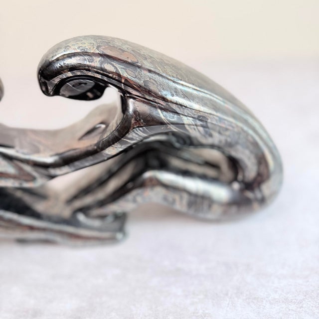 Haeger Haeger Postmodern Abstract Sculpture, Marbled Black & Silver Interlocking Figures For Sale - Image 4 of 8