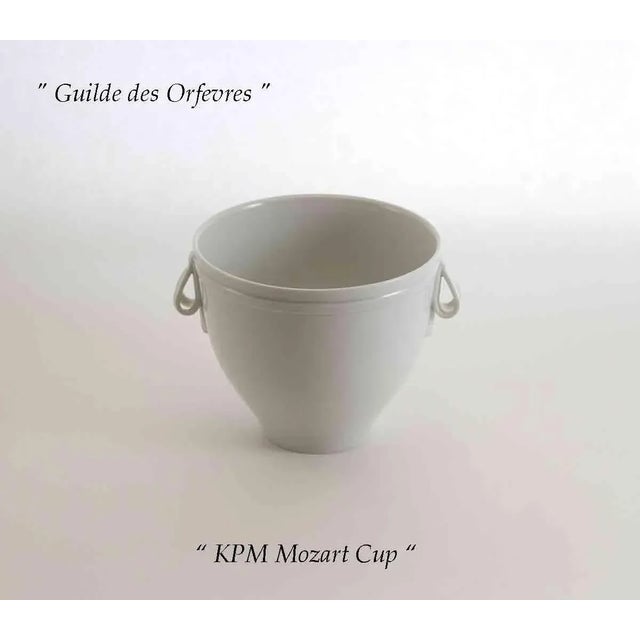 Ref # 40875800 Mozart Cup- Photo 546 B Description : Mozart Cup - Vase White. Pattern : Plain White - Form : Mozart Size :...