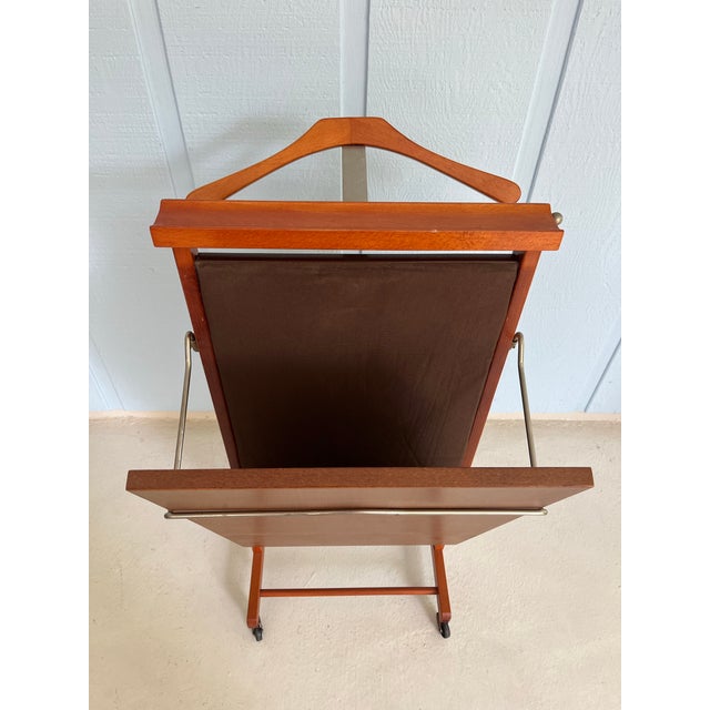 Brown Fratelli Reguitti Electric Man's Valet-Italian Clothes Rack With Wheels-1960s Trouser Pants Press Rolling Stand For Sale - Image 8 of 12