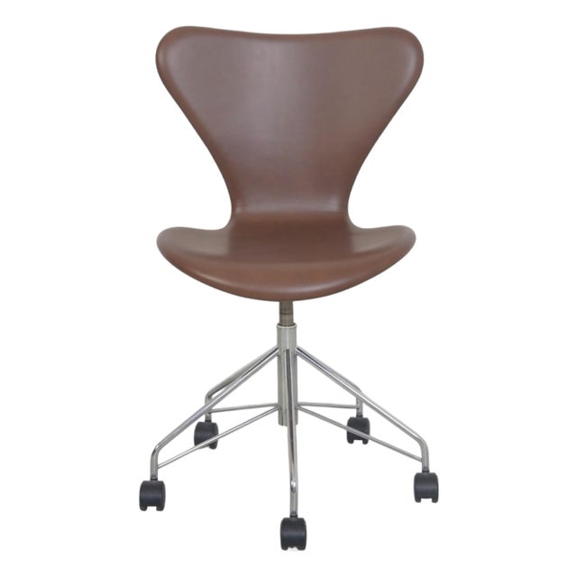 3117 Office Chair in Mokka Classic Leather by Arne Jacobsen for Fritz Hansen, 1997 For Sale