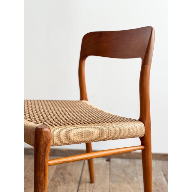 1950s Mid-Century Danish Model 75 Dining Chairs in Teak by Niels Møller for J.L. Møllers, 1950s, Set of 4 For Sale - Image 5 of 15