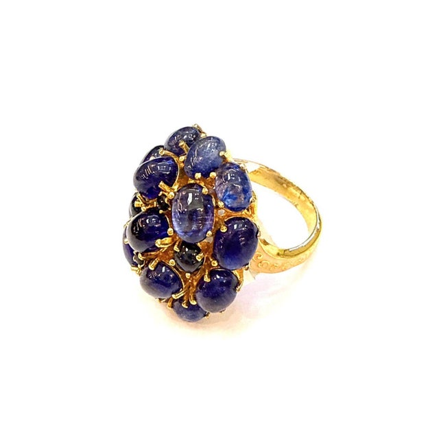 Bochic "Orient" Vintage Blue Sapphire Vintage Cluster Ring Set 18K Gold & Silver For Sale In New York - Image 6 of 18