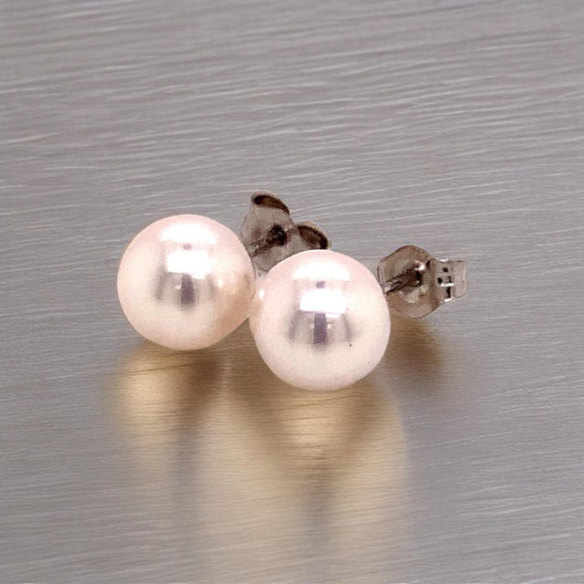 Traditional Akoya Pearl Stud Earrings 14k White Gold Certified For Sale - Image 3 of 11