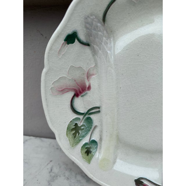 Majolica Asparagus Plate With Cyclamens Keller & Guerin Saint Clement For Sale - Image 4 of 5