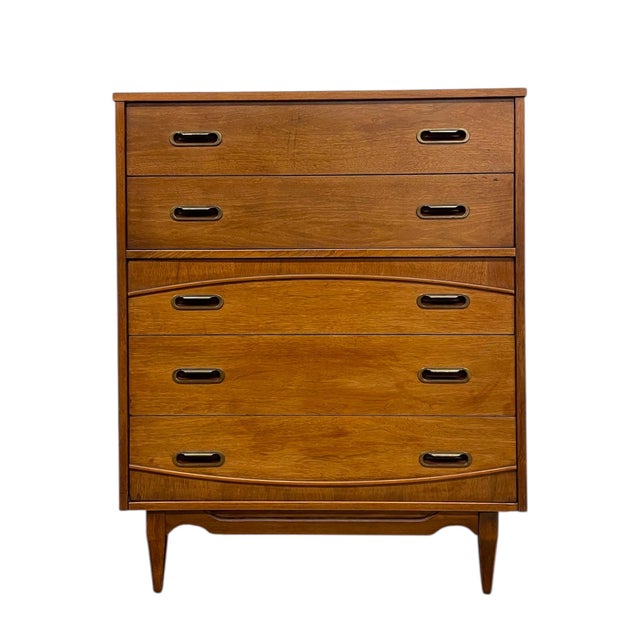 Hooker 1970s Mid-Century Modern Matching Dresser Set by Hooker Furniture - 9-Drawer Low Dresser & 5-Drawer Highboy For Sale - Image 4 of 11