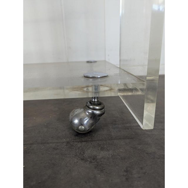 1970s Rolling Acrylic Glass Shelf from Marais International, 1970s For Sale - Image 5 of 6