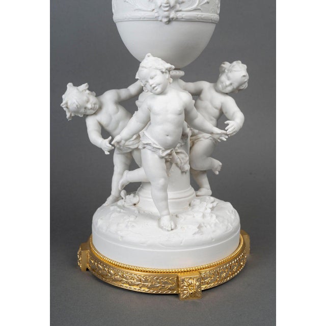 19th Century Napoleon III Bowl in Bisque Porcelain and Gilded Metal For Sale - Image 5 of 9