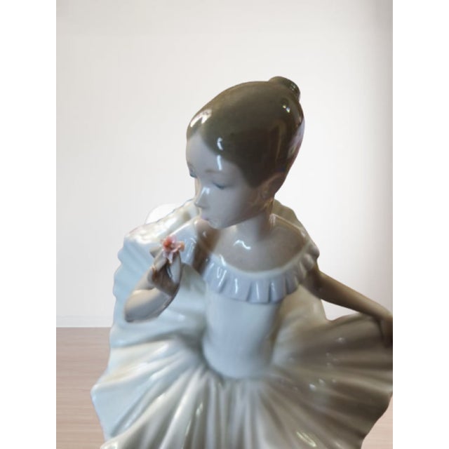 Ceramic A Dream Come True Figurine in Porcelain by Nao for Lladró, 1983 For Sale - Image 7 of 9