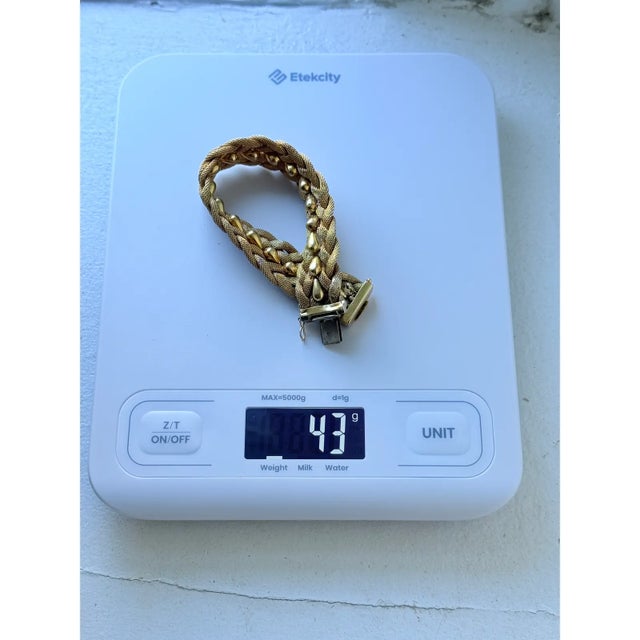 Vintage 1960s UnoAErre Italian 18k Solid Gold Braided Mesh Bracelet For Sale - Image 12 of 14