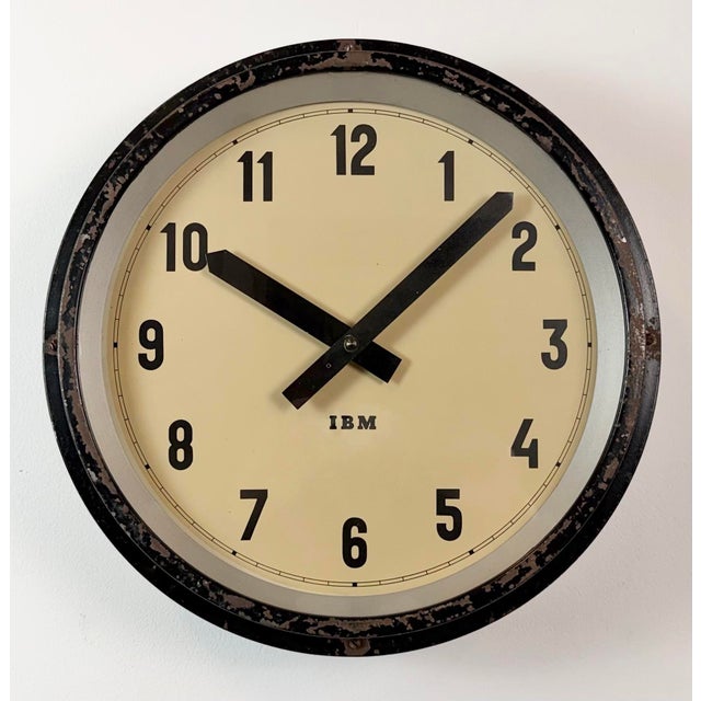 Metal Industrial Black Factory Wall Clock from IBM, 1950s For Sale - Image 7 of 18