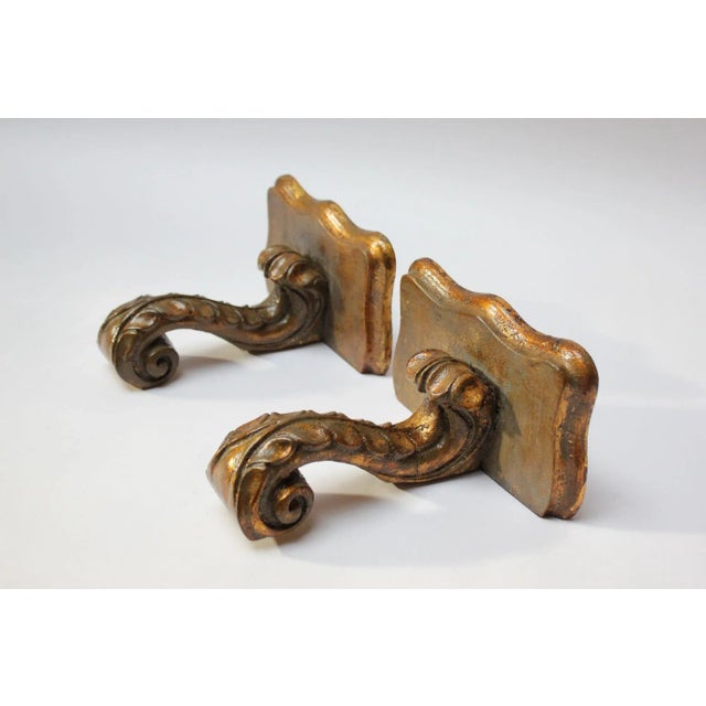 Neoclassical Pair of Neoclassical-Style Giltwood "Scroll" Shelf Brackets For Sale - Image 3 of 13
