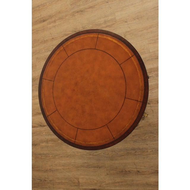Traditional Ethan Allen Regency Style Round Leather Top Mahogany Rent Table For Sale - Image 3 of 18