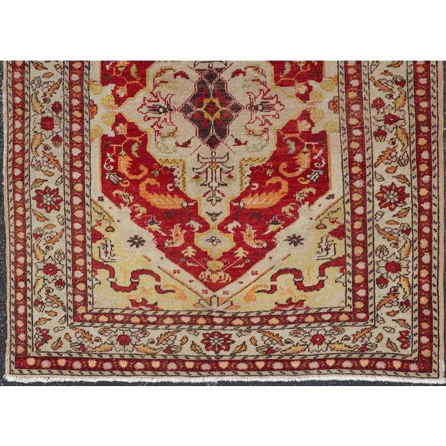 Early 20th Century Early 20th Century Antique Turkish Fine Sivas Rug With Center Medallion in Red, Yellow & Light Green For Sale - Image 5 of 13