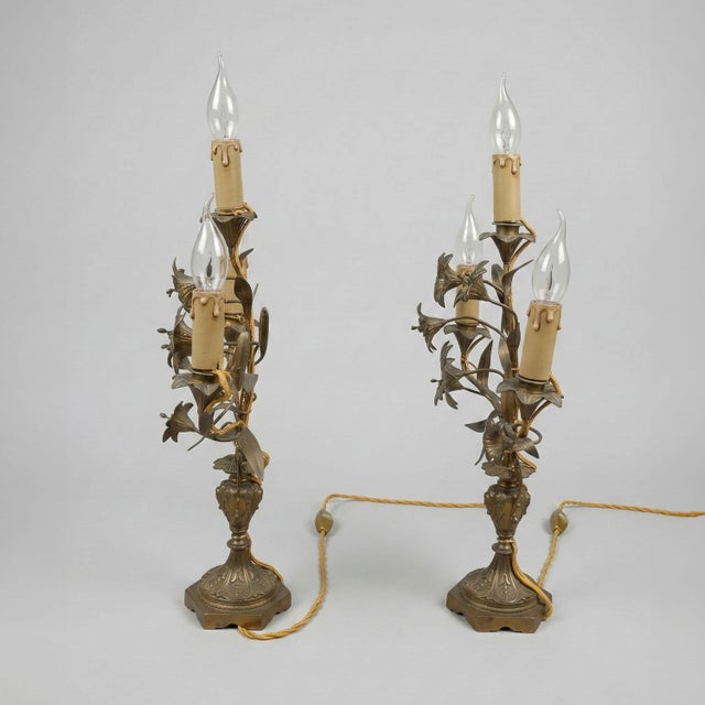 Gold Bouquet of Devotion Sacred Heart Lamps, 19th Century, Set of 2 For Sale - Image 8 of 10
