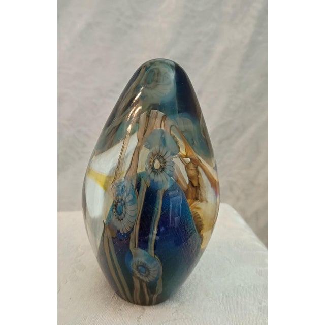 Vintage Robert Eickholt Signed Art Glass Floral Egg Paperweight For Sale - Image 4 of 11