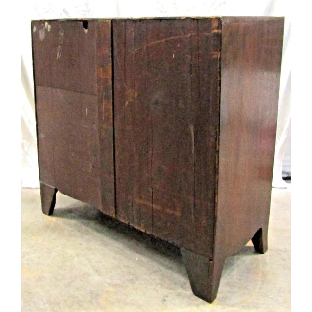 Early 19th Century Federal Style Mahogany Chest of Drawers For Sale - Image 12 of 16