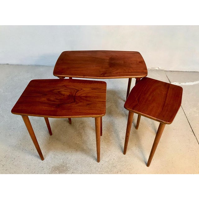 1960s Boat-Shaped Teak Nesting Side Tables, Set of 3 For Sale - Image 5 of 18