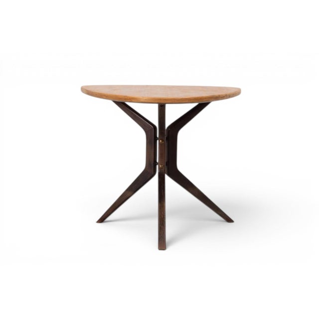 Mid-Century Modern 1950s "Model 775" Wedge Side Table in Teak For Sale - Image 3 of 6
