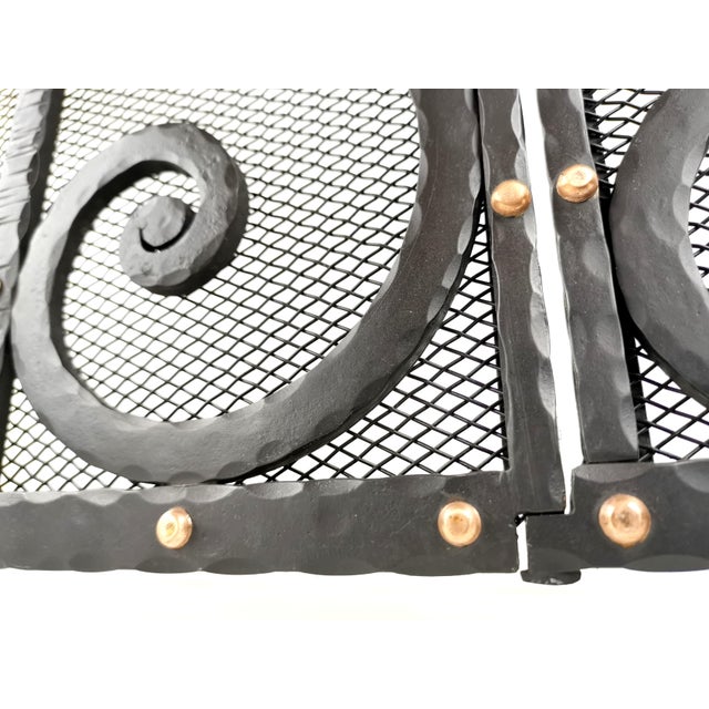 1950s Vintage French Art Deco Wrought Iron 3-Panel Fire Screen and Spark Guard, 1940s For Sale - Image 5 of 9