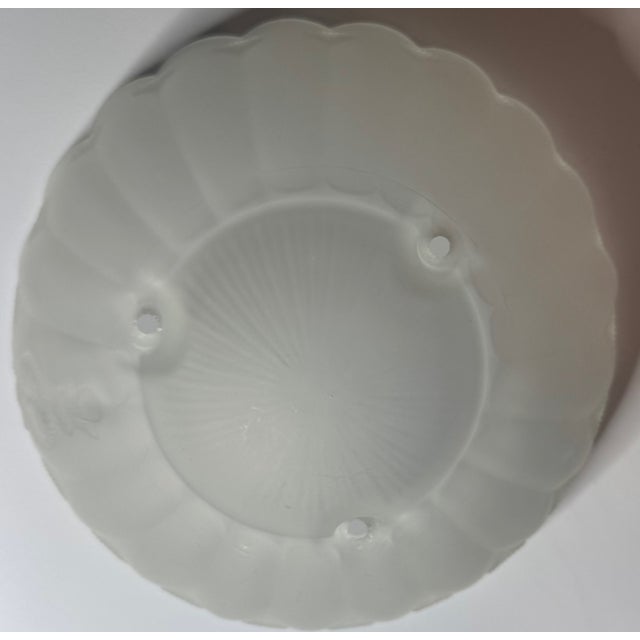 1980s Vintage Frosted Glass Nautical Light Shade – Scalloped Shell Form With Rope Motif, Coastal Sconce or Flush Mount Globe For Sale - Image 5 of 10