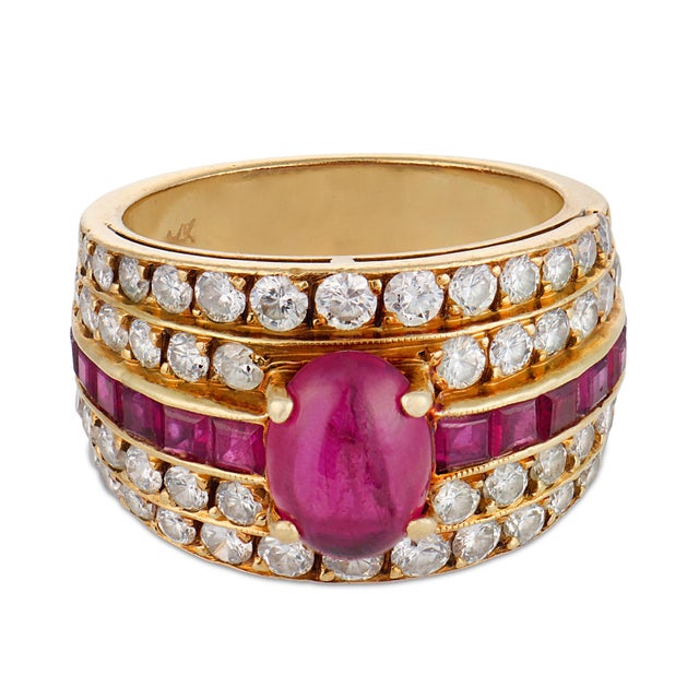 Contemporary Vintage Ruby Diamond 14k Yellow Gold Ring, Size 4.75 For Sale - Image 3 of 6