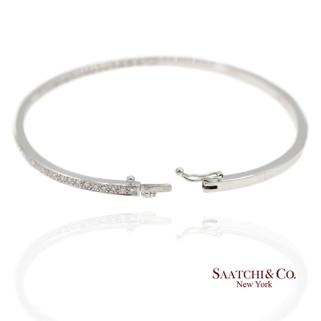Early 21st Century 18k 750 Solid White Gold Brilliant Cut Natural Diamond Bangle Bracelet For Sale - Image 5 of 10