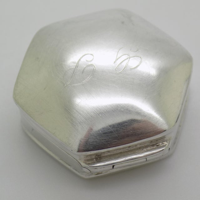 Italian Vintage Italian Handmade Genuine Sterling Silver Engraved Hexagon Pill Snuff Trinket Box For Sale - Image 3 of 13