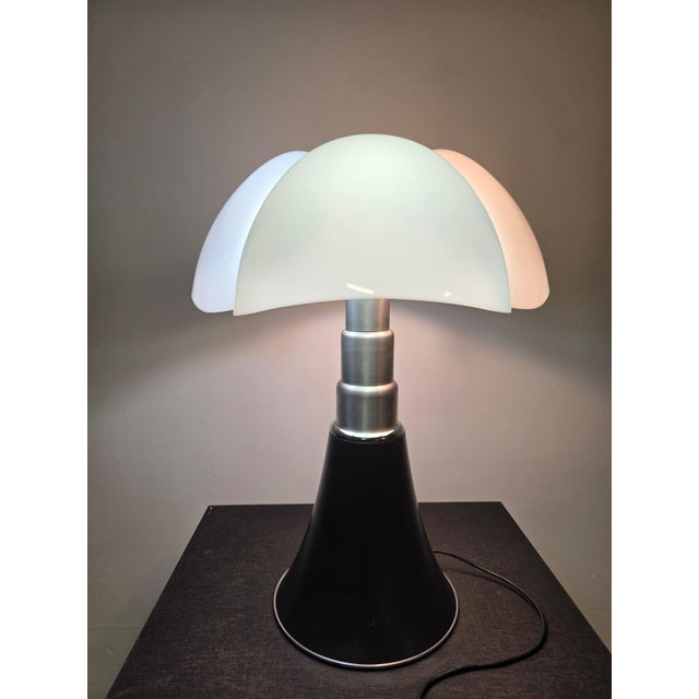 Bat Lamp by Gae Aulenti for Martinelli Luce, 1970s For Sale - Image 12 of 18