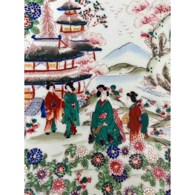 Japanese 1920’s Antique Japanese Chinoiserie Hand Painted Traditional Geisha Girl & Pagoda Plates & Small Bowls - a 25 Piece Set For Sale - Image 3 of 12