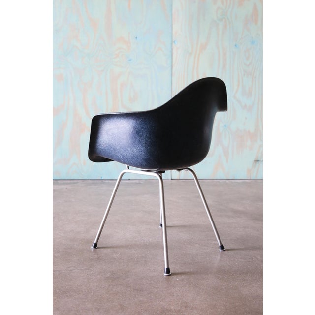 Set of 4 Navy Blue Fiberglass Eames Shell Armchairs for Herman MIller C. 1960s For Sale - Image 10 of 16