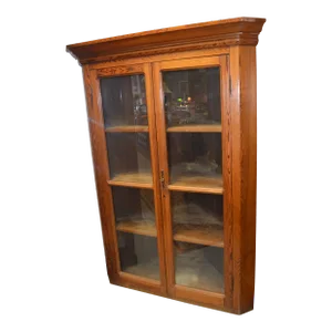 1900s Antique English Golden Pine Corner Cabinet with Shelves & Double Glass Doors