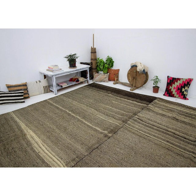 1960s Vintage Gray Turkish Kilim Rug- 11′5″ × 12′3″ For Sale In Los Angeles - Image 6 of 7